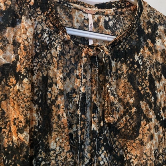 NWT FREE PEOPLE Out For The Night Blouse in Snake Combo Size L - Picture 14 of 15